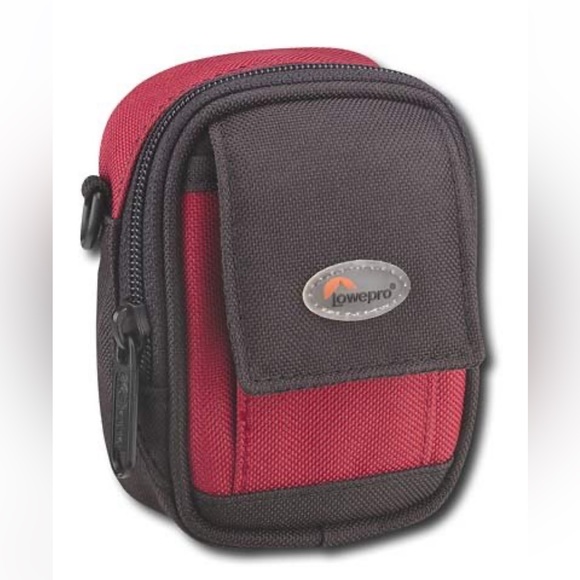 Lowepro Ultracompact Zippered Camera Pouch Red & Black - Picture 2 of 7